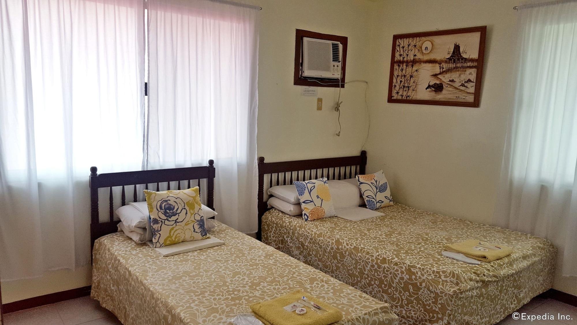 Lola Itang Pension House Tiniguiban Екстериор снимка