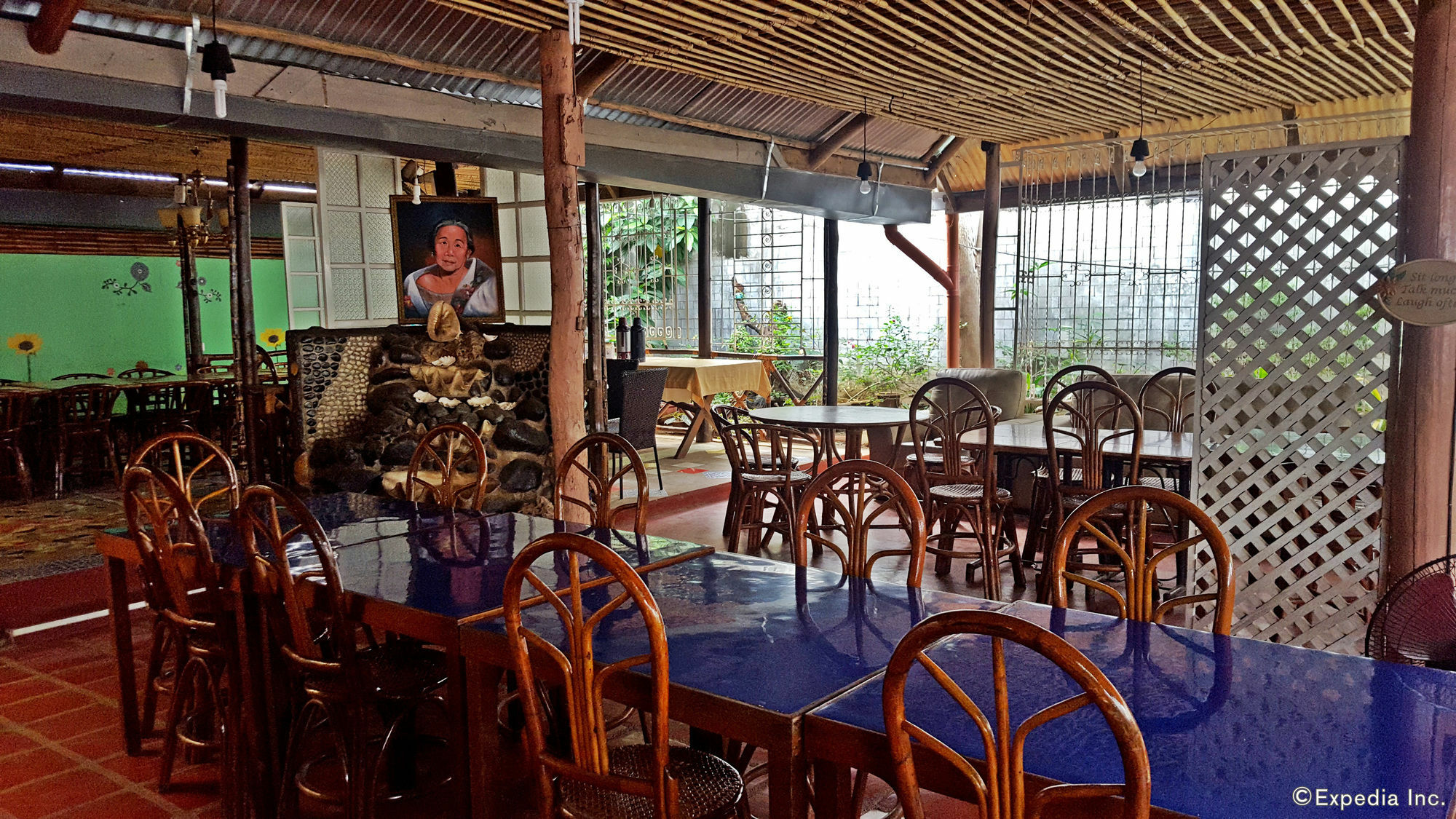 Lola Itang Pension House Tiniguiban Екстериор снимка