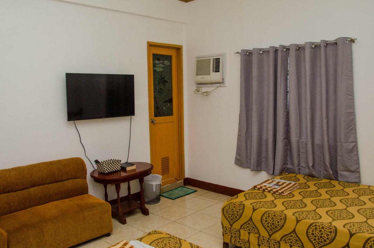 Lola Itang Pension House Tiniguiban Екстериор снимка